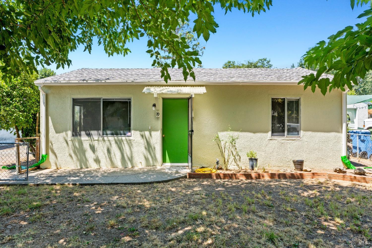 Detail Gallery Image 1 of 1 For 19 Betty St, Ukiah,  CA 95482 - 2 Beds | 1 Baths