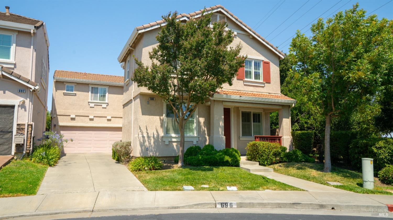 Detail Gallery Image 1 of 1 For 696 Greentree Cir, Fairfield,  CA 94534 - 3 Beds | 2/1 Baths