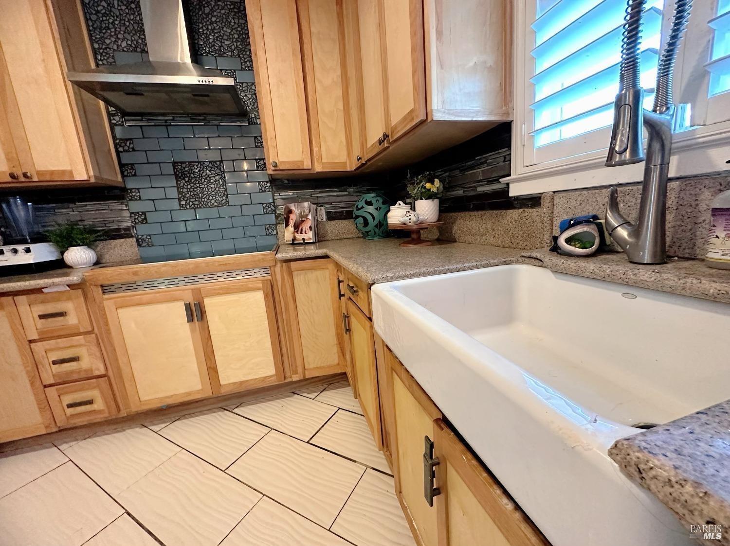 Hichborn Street, Vallejo, California image 10