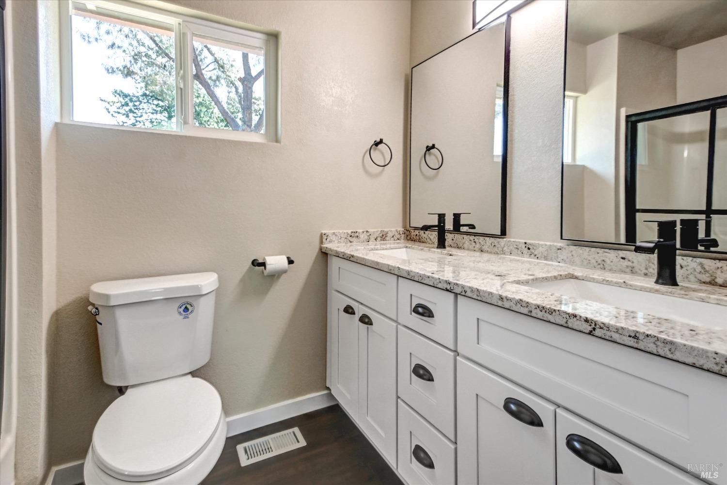 Detail Gallery Image 29 of 41 For 15776 Little Peak Rd, Hidden Valley Lake,  CA 95467 - 3 Beds | 2 Baths