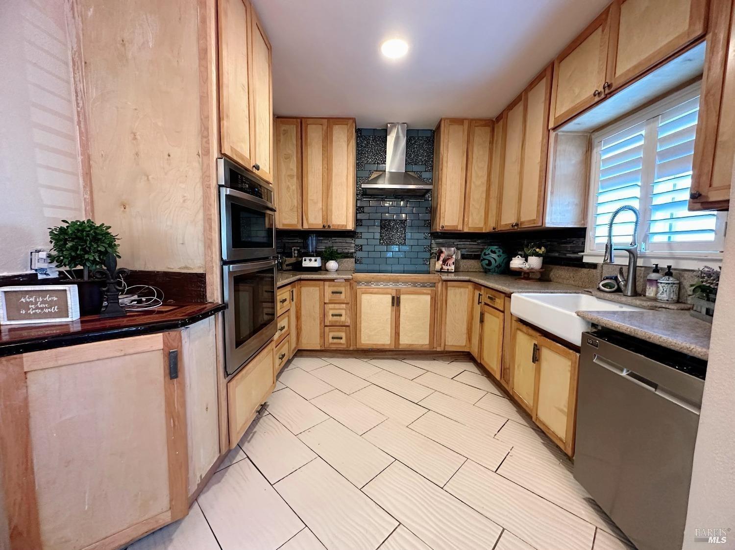 Hichborn Street, Vallejo, California image 8