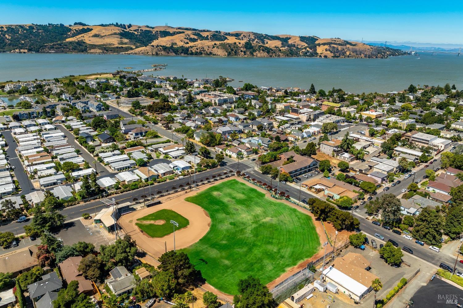 Detail Gallery Image 46 of 49 For 300 E H St, Benicia,  CA 94510 - 2 Beds | 2 Baths