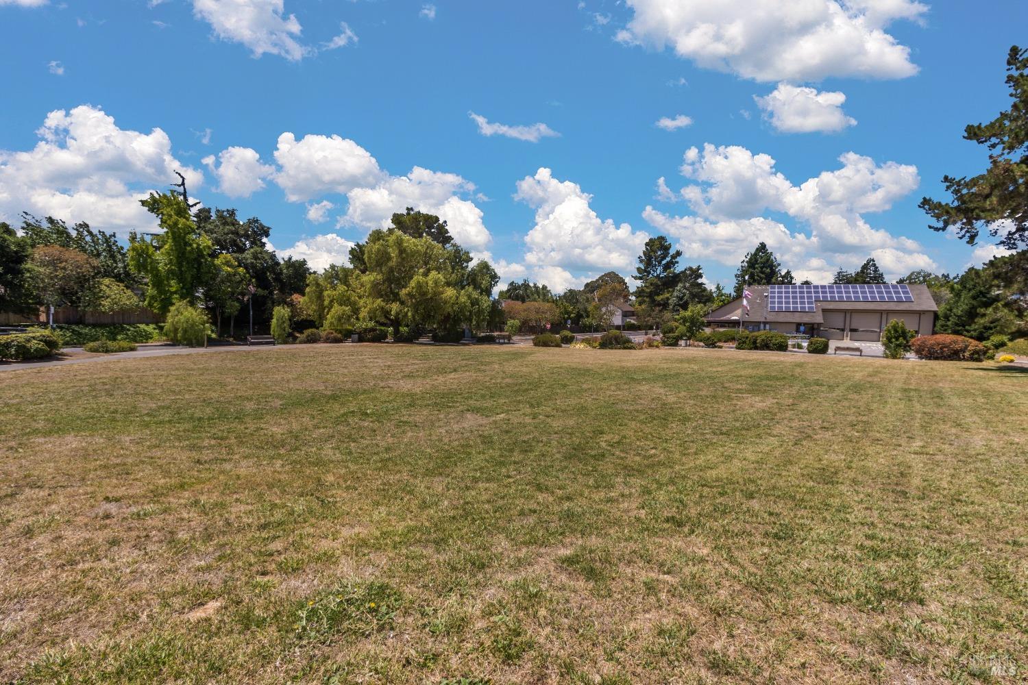 Detail Gallery Image 34 of 38 For 471 Camellia Ct, Benicia,  CA 94510 - 4 Beds | 2 Baths