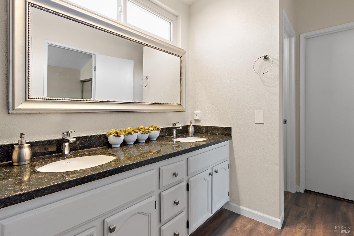 Detail Gallery Image 21 of 38 For 471 Camellia Ct, Benicia,  CA 94510 - 4 Beds | 2 Baths