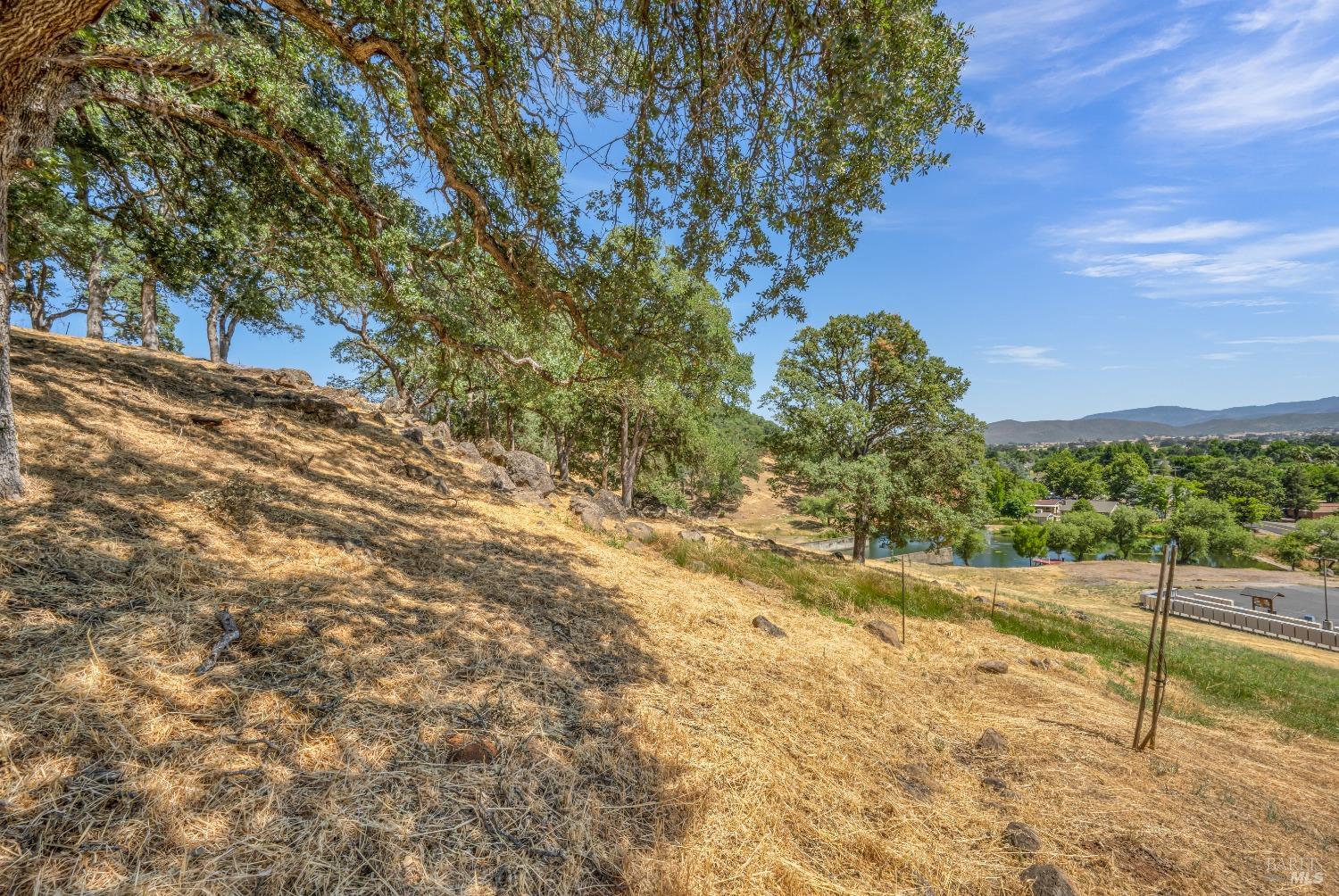 Detail Gallery Image 22 of 28 For 17256 Knollview Dr, Hidden Valley Lake,  CA 95467 - 3 Beds | 2 Baths