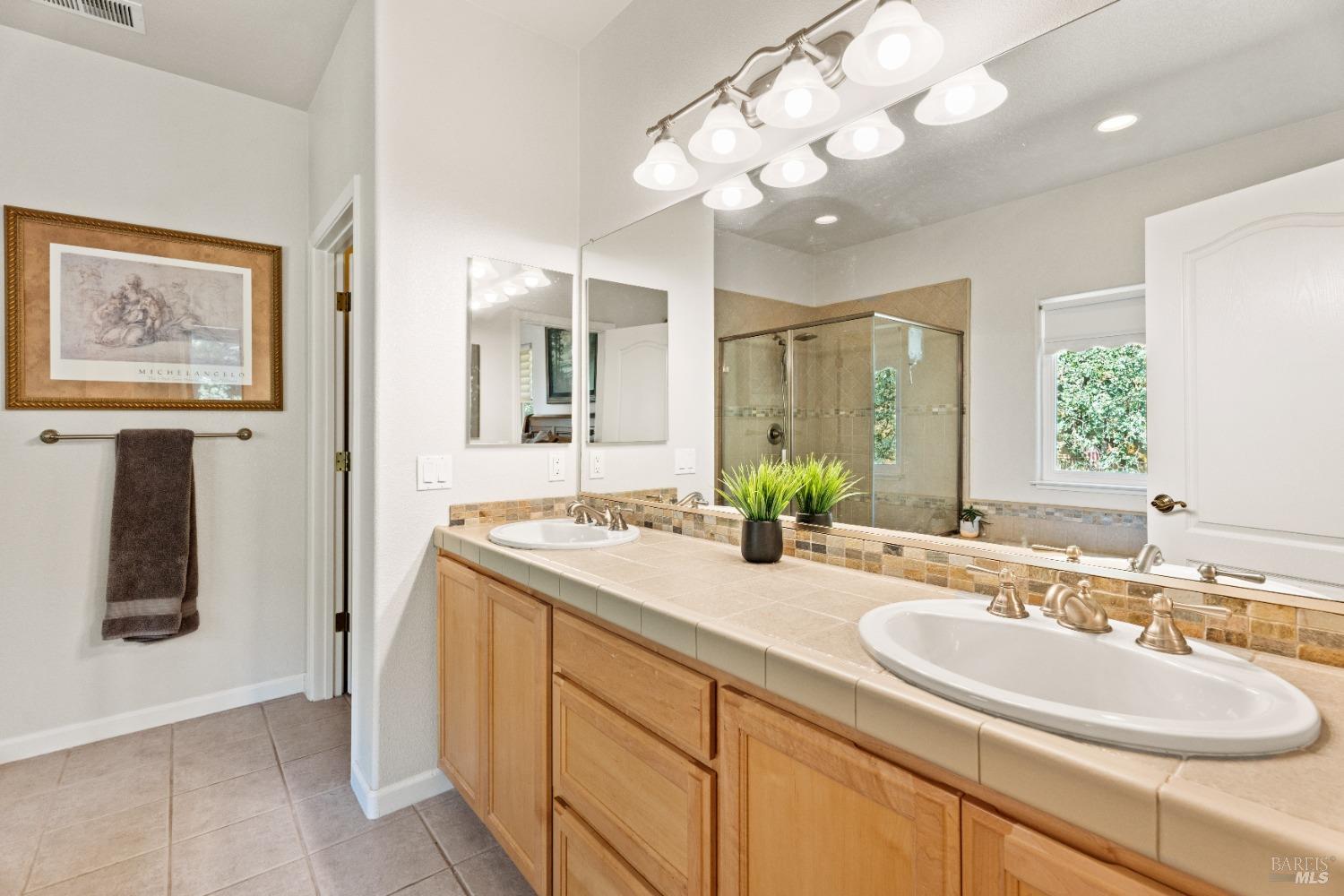 Detail Gallery Image 15 of 31 For 2529 Bartlett Ct, Ukiah,  CA 95482 - 3 Beds | 2 Baths