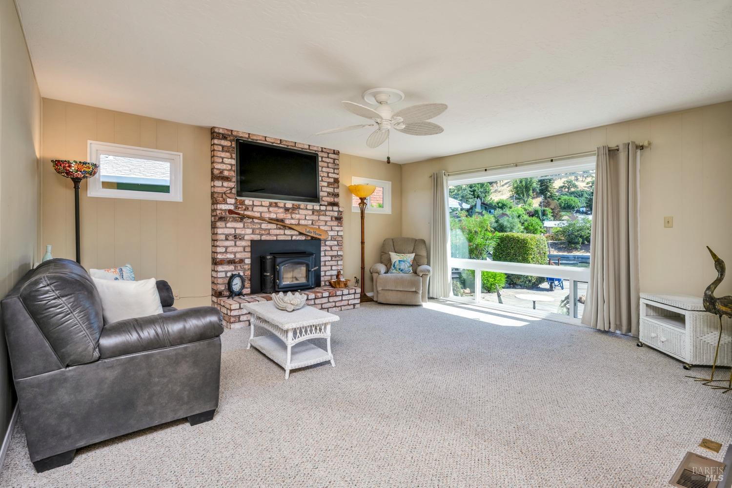 Detail Gallery Image 5 of 36 For 7722 Cora Dr, Lucerne,  CA 95458 - 2 Beds | 2 Baths