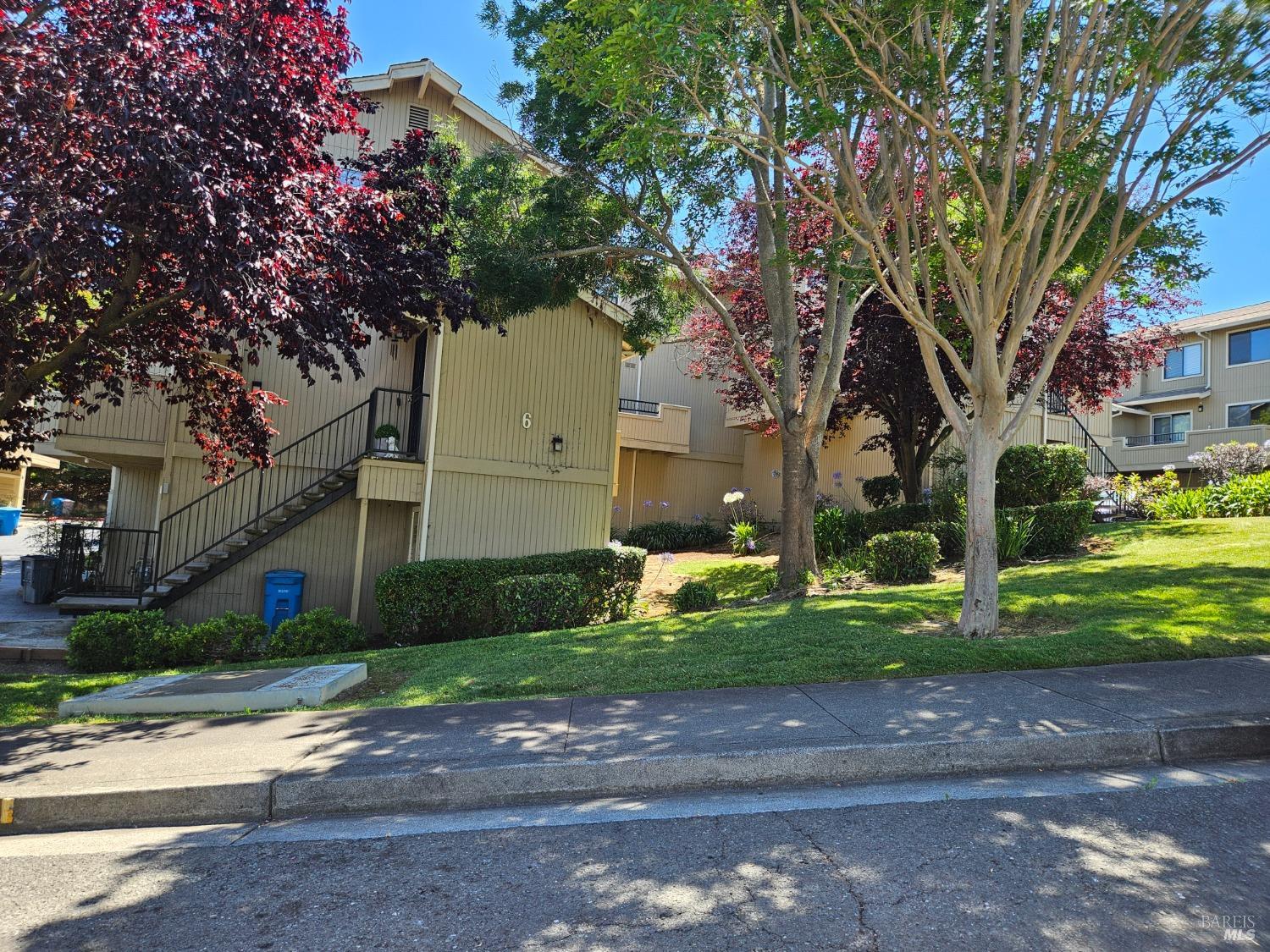 Detail Gallery Image 1 of 10 For 1 Frisbie St #207,  Vallejo,  CA 94590 - 2 Beds | 1/1 Baths