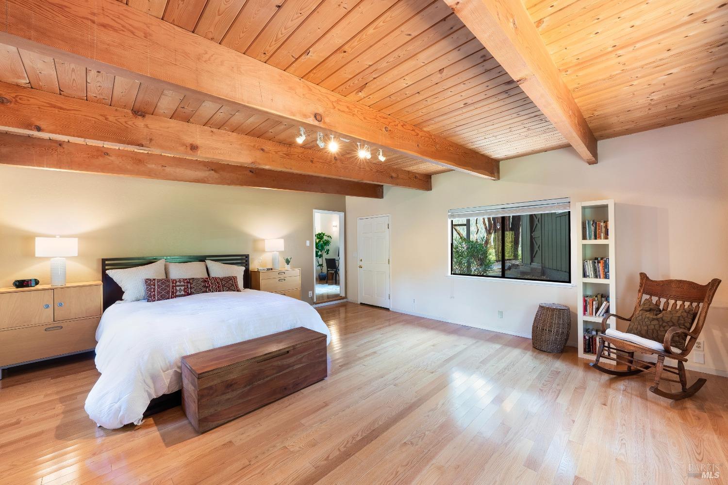 Detail Gallery Image 15 of 38 For 4915 Mill Creek Rd, Healdsburg,  CA 95448 - 2 Beds | 2 Baths