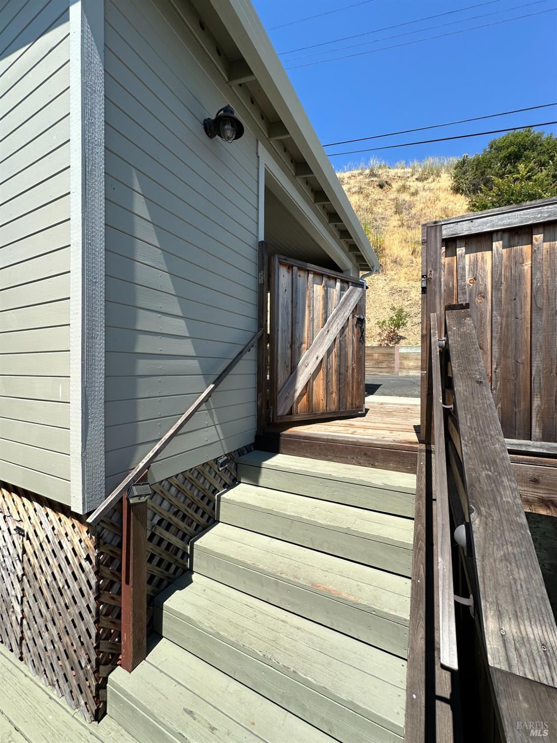 Detail Gallery Image 16 of 17 For 9 Sandy Beach Rd, Vallejo,  CA 94590 - 1 Beds | 1 Baths