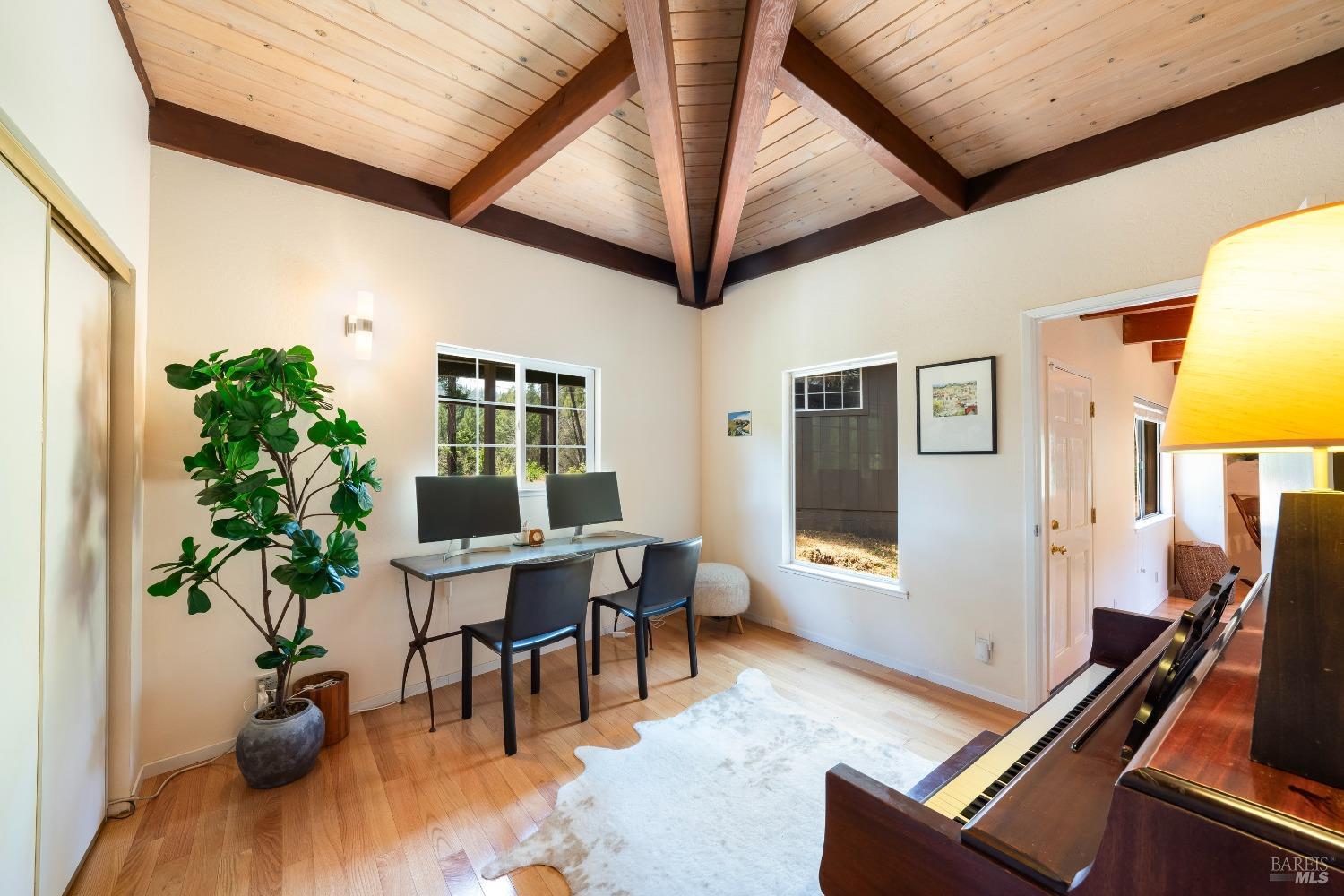 Detail Gallery Image 13 of 38 For 4915 Mill Creek Rd, Healdsburg,  CA 95448 - 2 Beds | 2 Baths