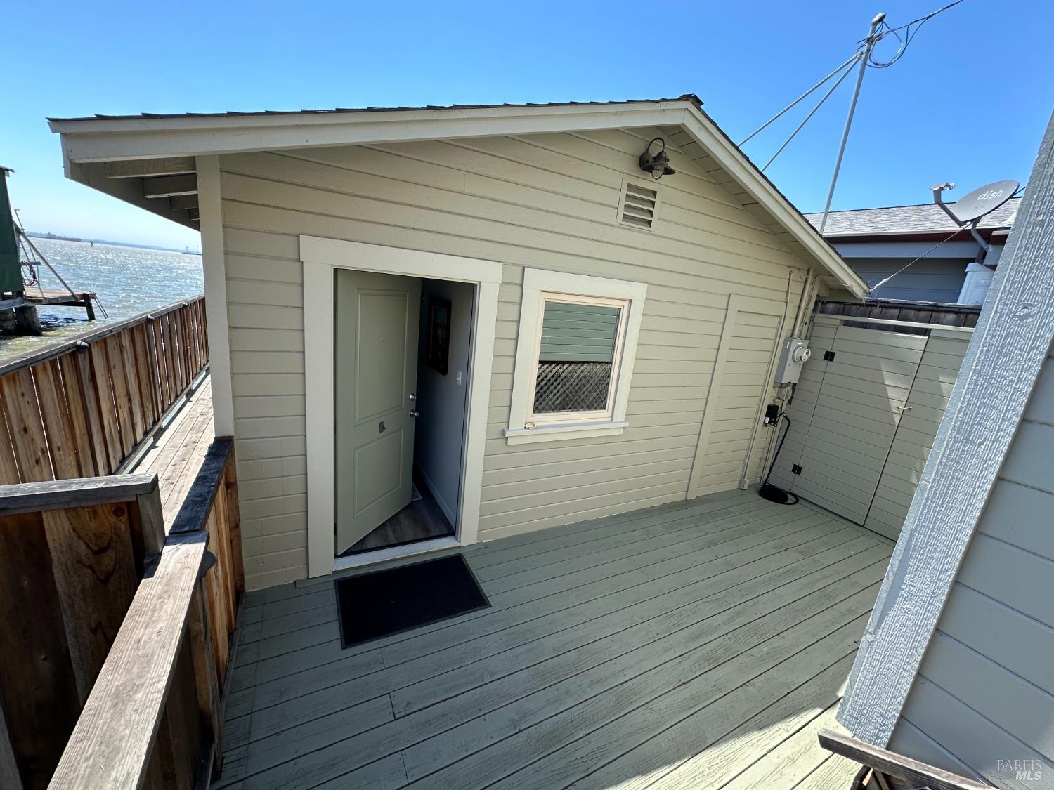 Detail Gallery Image 15 of 17 For 9 Sandy Beach Rd, Vallejo,  CA 94590 - 1 Beds | 1 Baths