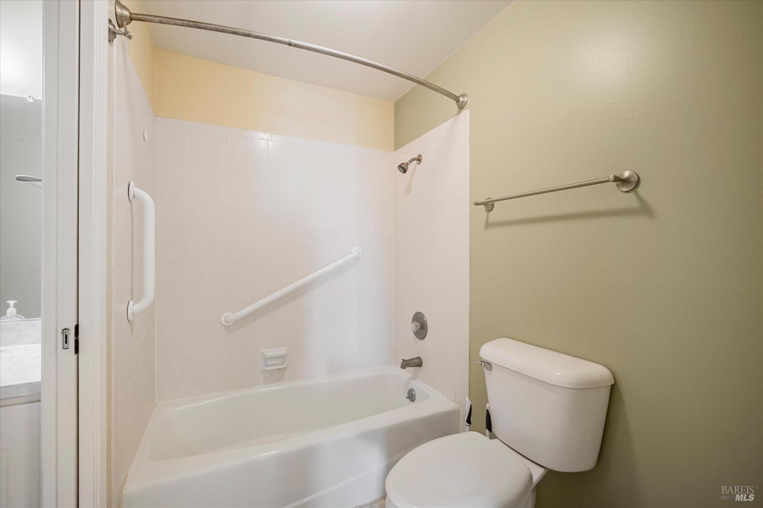 Detail Gallery Image 27 of 39 For 43 Aspen Meadows Cir, Santa Rosa,  CA 95409 - 2 Beds | 1 Baths