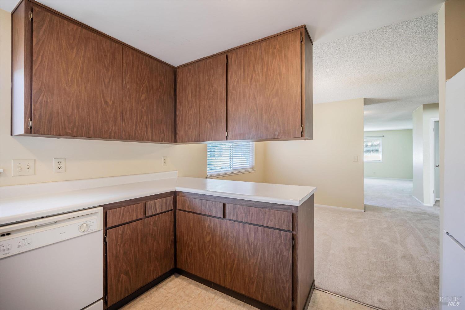 Detail Gallery Image 14 of 39 For 43 Aspen Meadows Cir, Santa Rosa,  CA 95409 - 2 Beds | 1 Baths