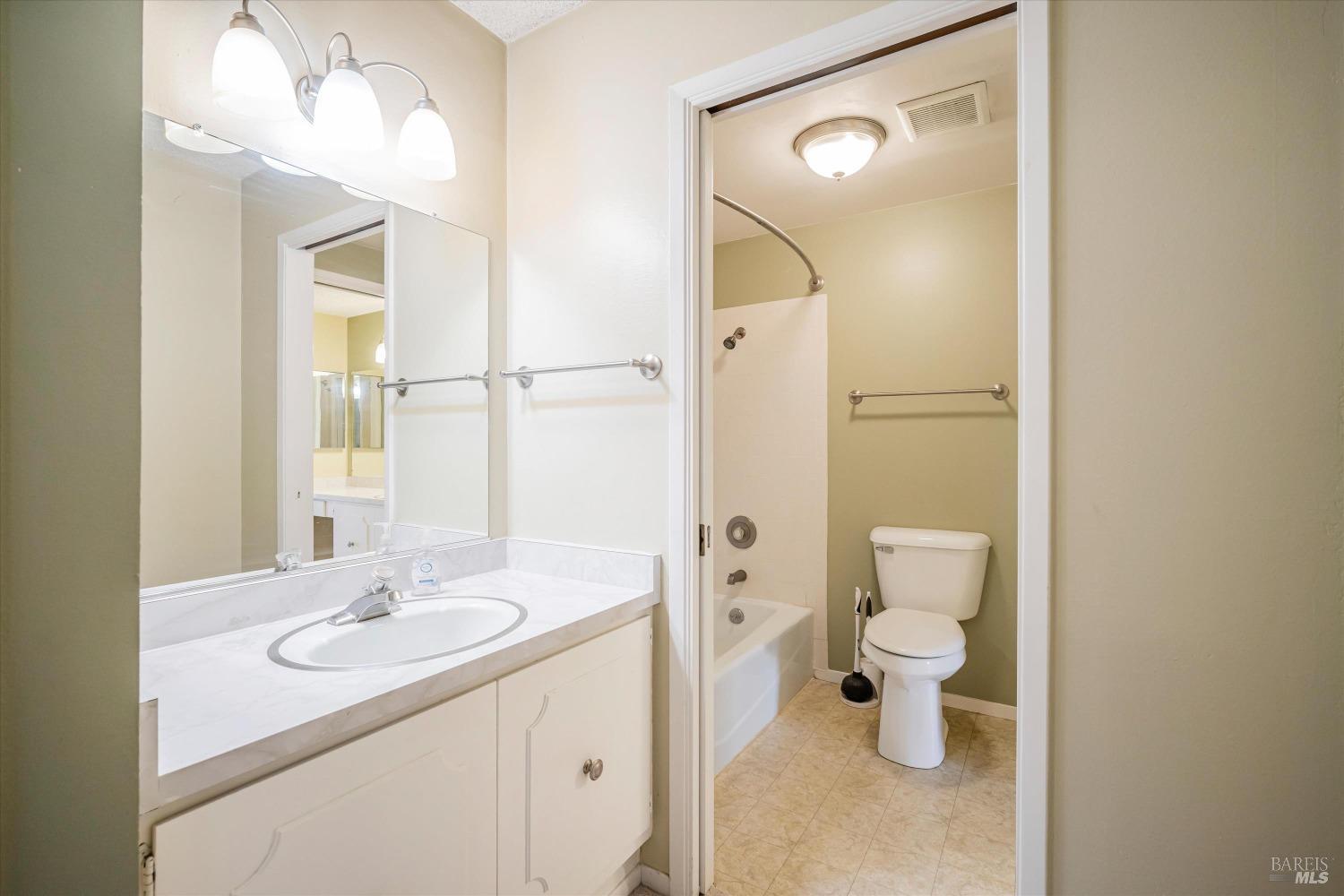 Detail Gallery Image 29 of 39 For 43 Aspen Meadows Cir, Santa Rosa,  CA 95409 - 2 Beds | 1 Baths