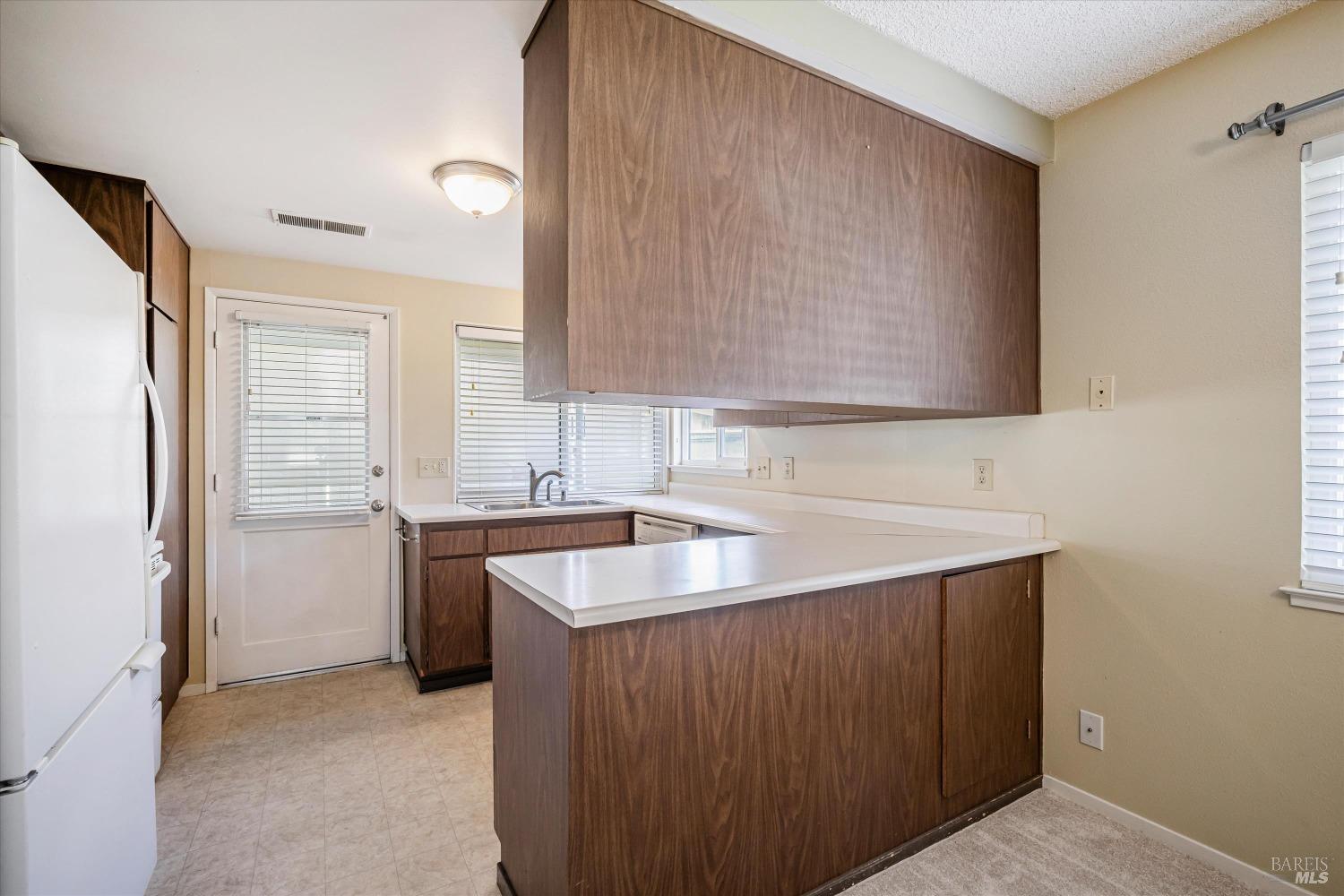 Detail Gallery Image 12 of 39 For 43 Aspen Meadows Cir, Santa Rosa,  CA 95409 - 2 Beds | 1 Baths