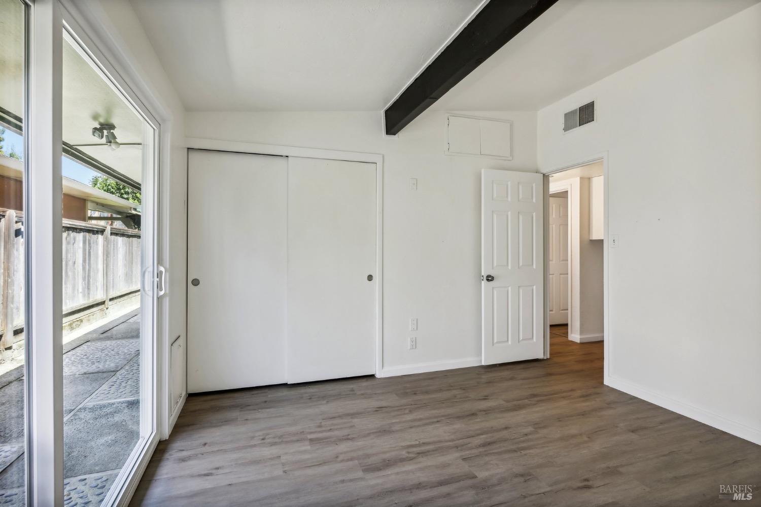 Detail Gallery Image 33 of 46 For 2114 Russell St, Napa,  CA 94559 - 4 Beds | 2 Baths