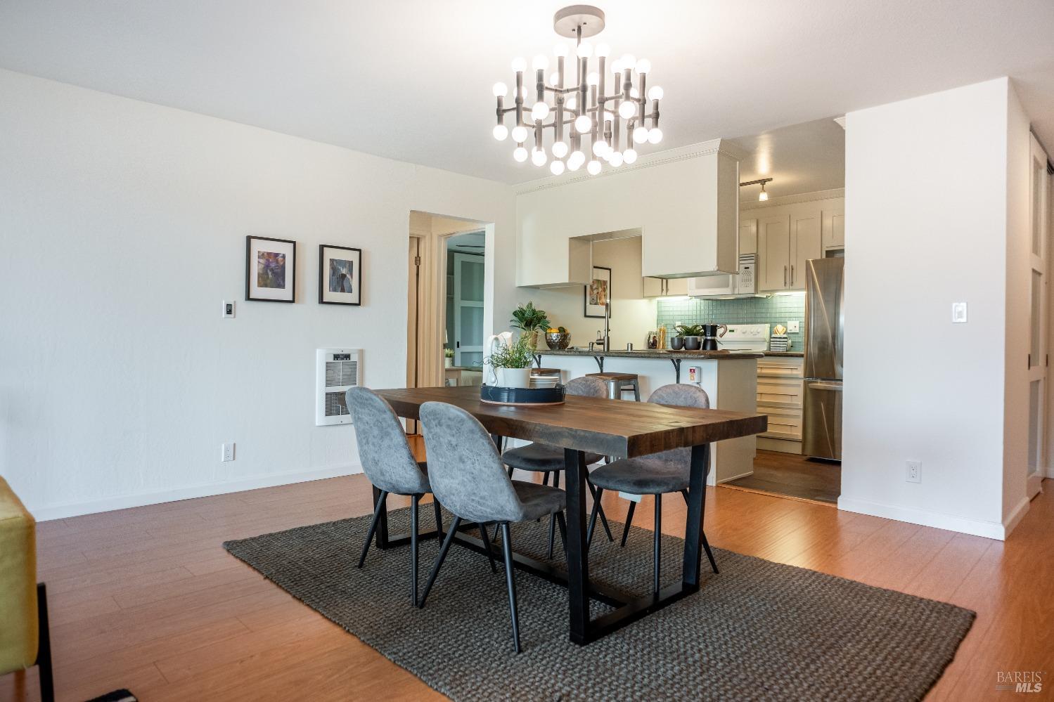 Detail Gallery Image 7 of 31 For 199 Montecito Ave #306,  Oakland,  CA 94610 - 2 Beds | 2 Baths