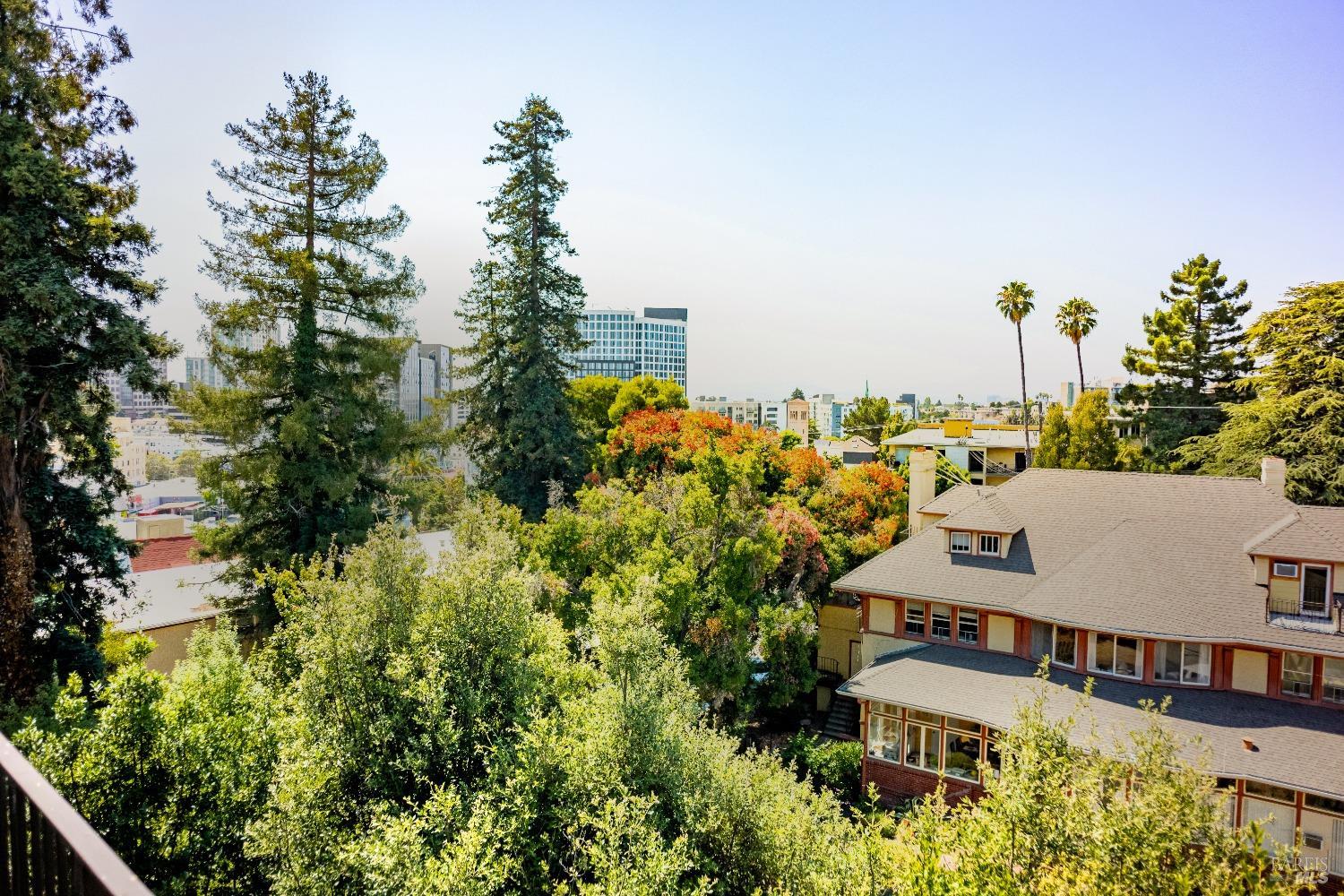 Detail Gallery Image 28 of 31 For 199 Montecito Ave #306,  Oakland,  CA 94610 - 2 Beds | 2 Baths