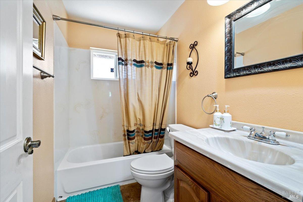 Detail Gallery Image 17 of 35 For 112 Aragon Ct, Vallejo,  CA 94591 - 3 Beds | 2 Baths