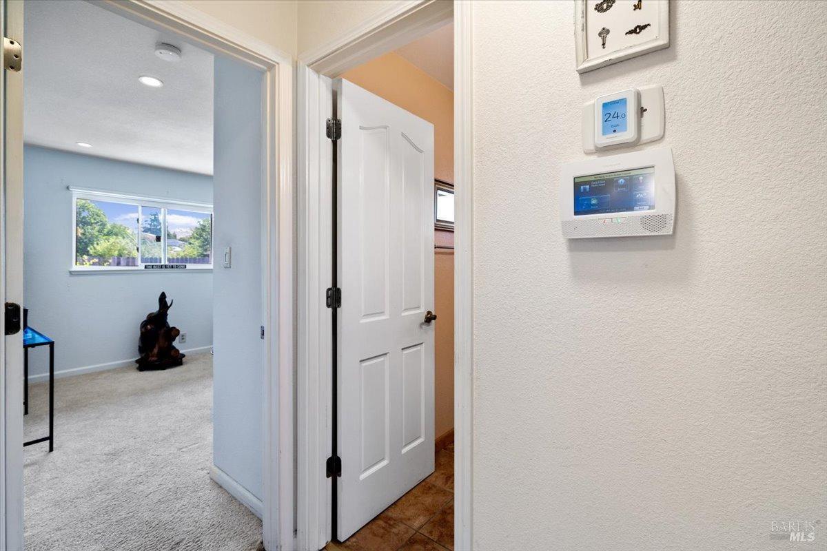 Detail Gallery Image 12 of 35 For 112 Aragon Ct, Vallejo,  CA 94591 - 3 Beds | 2 Baths