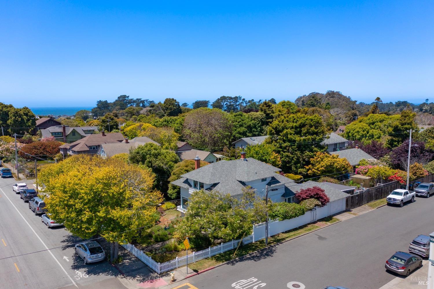 Detail Gallery Image 3 of 47 For 661 E Fir St, Fort Bragg,  CA 95437 - 3 Beds | 2 Baths