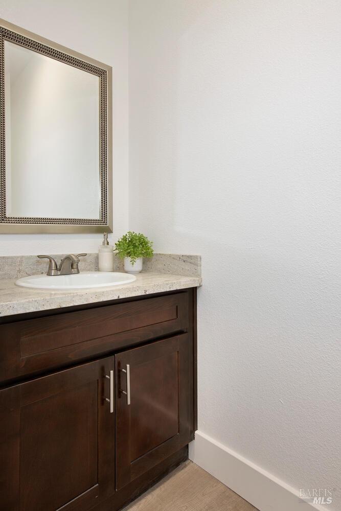 Detail Gallery Image 29 of 44 For 1220 Starview Dr, Santa Rosa,  CA 95403 - 4 Beds | 2/1 Baths