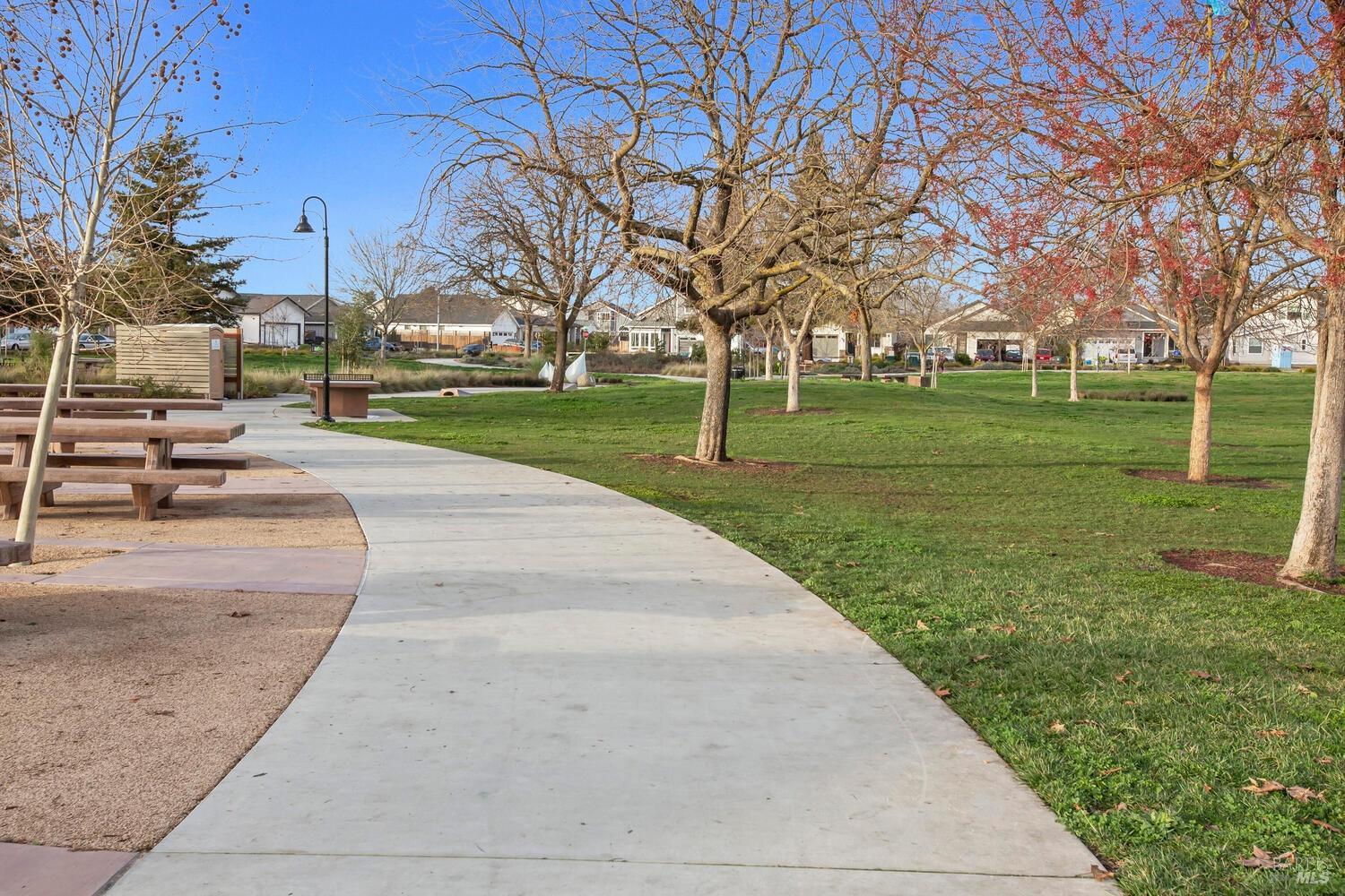 Detail Gallery Image 44 of 44 For 1220 Starview Dr, Santa Rosa,  CA 95403 - 4 Beds | 2/1 Baths