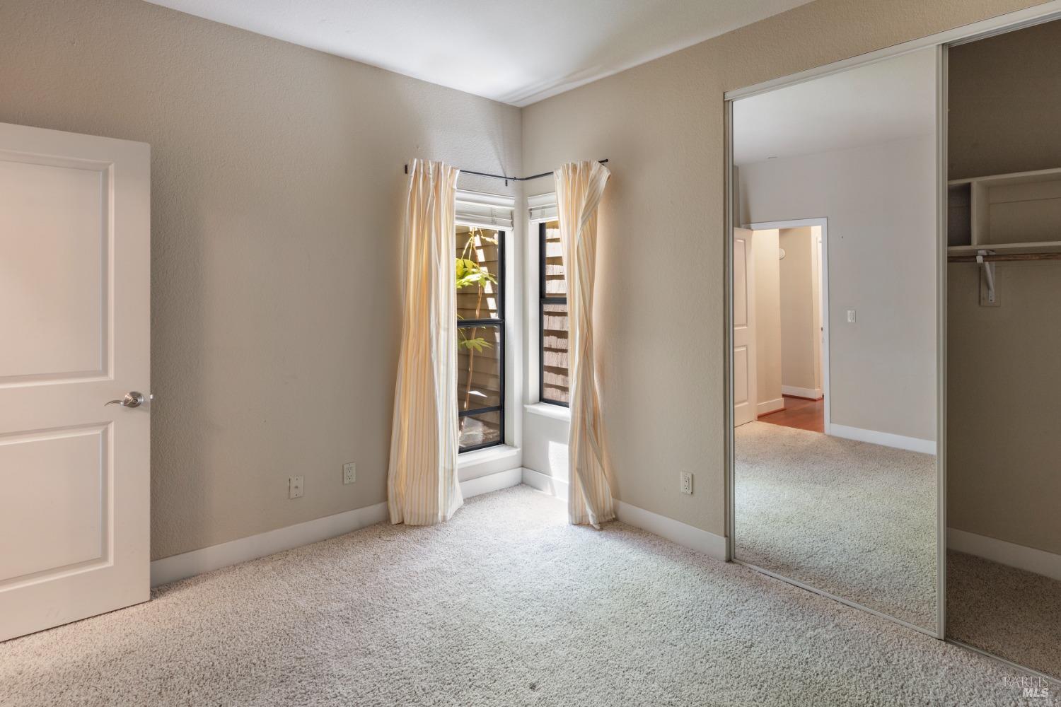 Detail Gallery Image 13 of 21 For 400 Pine Ridge Dr, San Ramon,  CA 94582 - 2 Beds | 2 Baths