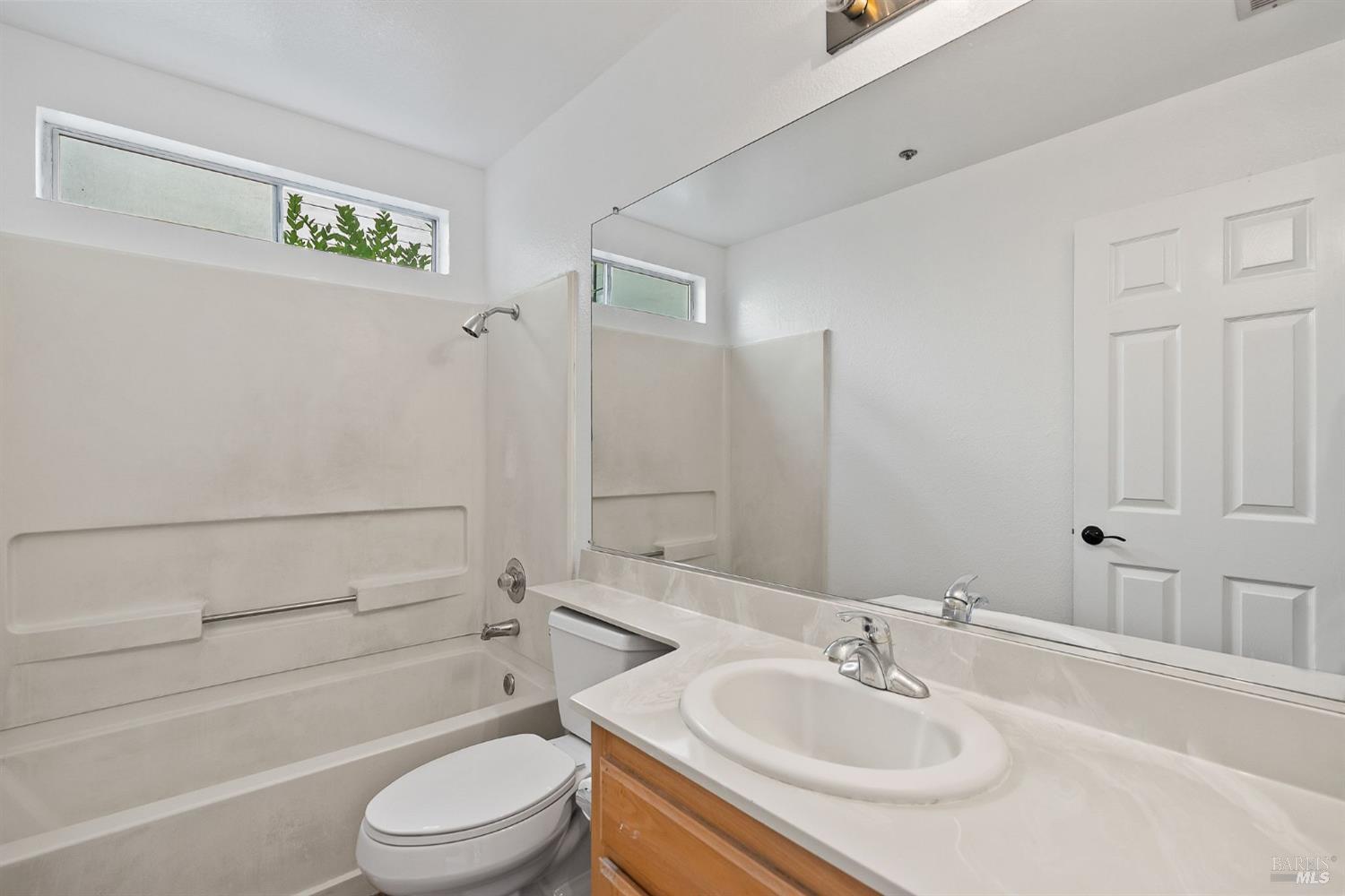 Detail Gallery Image 19 of 34 For 735 Buchanan St #114,  Benicia,  CA 94510 - 2 Beds | 2 Baths