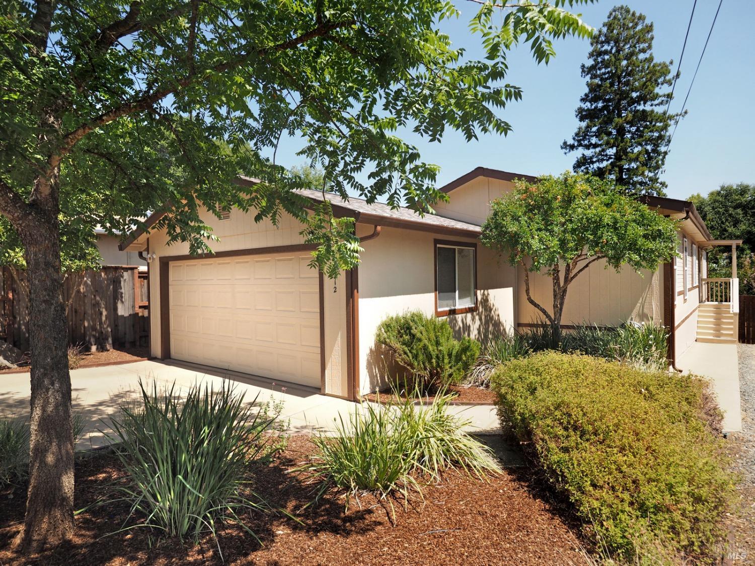 Detail Gallery Image 1 of 1 For 21212 Center St, Geyserville,  CA 95441 - 3 Beds | 2 Baths