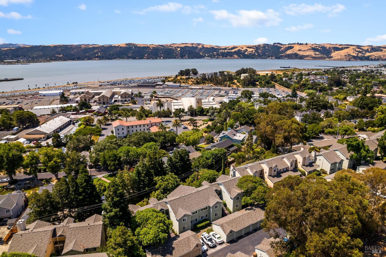 Detail Gallery Image 1 of 34 For 735 Buchanan St #114,  Benicia,  CA 94510 - 2 Beds | 2 Baths