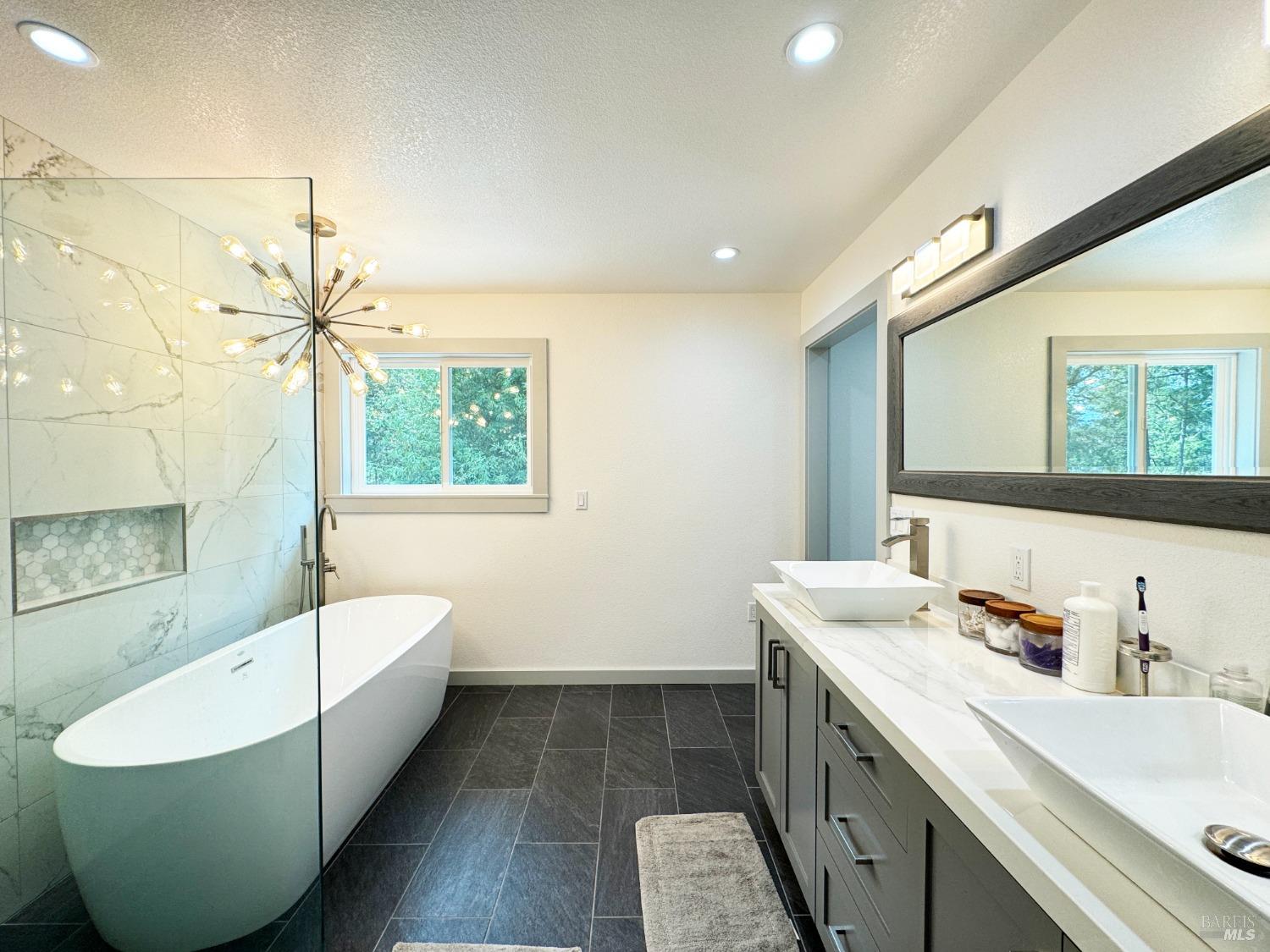 Detail Gallery Image 25 of 52 For 8481 Pinecrest Dr, Redwood Valley,  CA 95470 - 3 Beds | 2 Baths