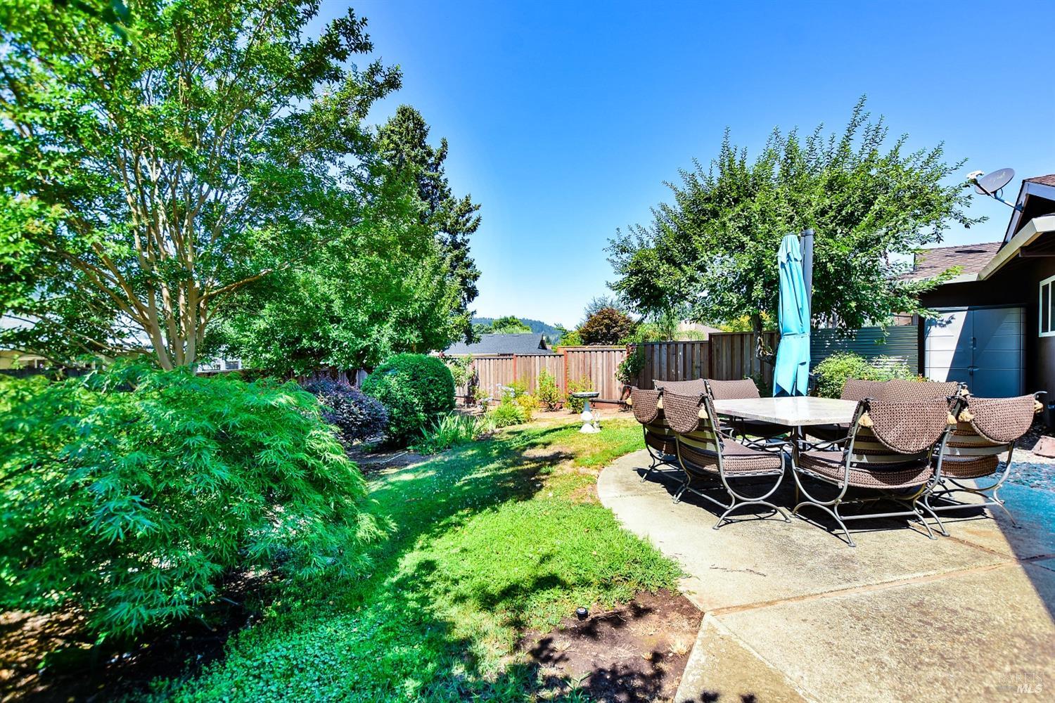 Detail Gallery Image 26 of 31 For 250 Belhaven Ct, Santa Rosa,  CA 95409 - 2 Beds | 2 Baths