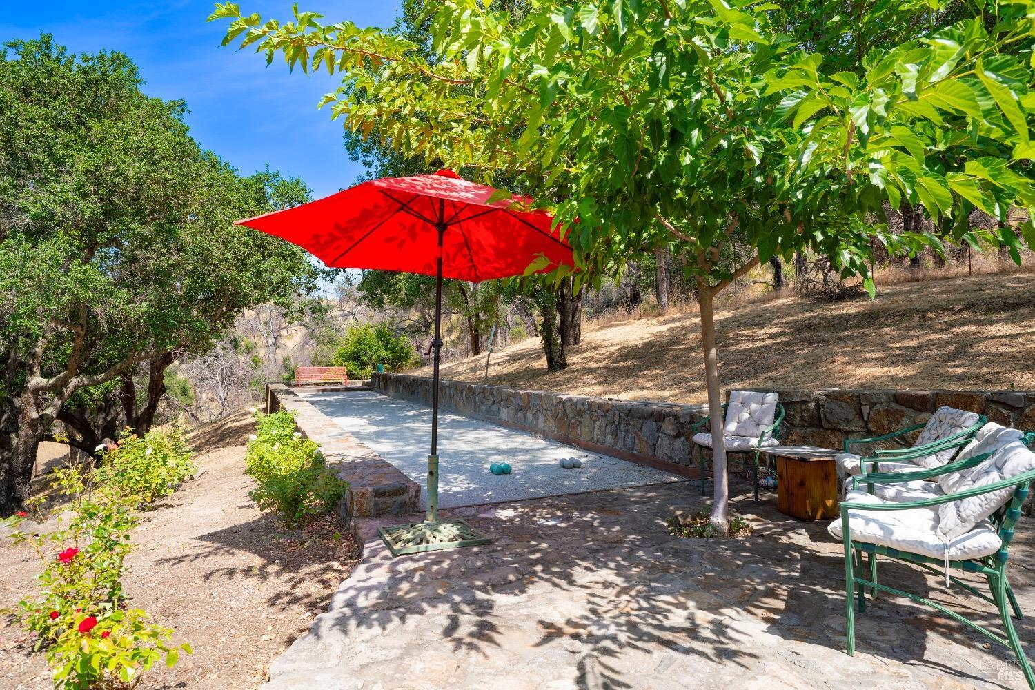 Detail Gallery Image 33 of 42 For 2930 Silverado Trl, Saint Helena,  CA 94574 - 4 Beds | 3/2 Baths