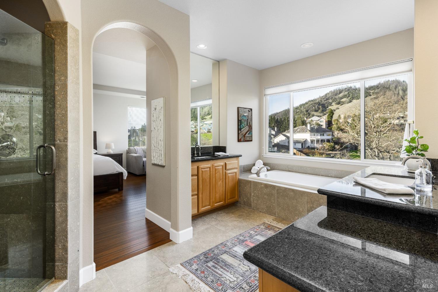 Detail Gallery Image 21 of 33 For 5877 Mountain Hawk Dr, Santa Rosa,  CA 95409 - 5 Beds | 4 Baths