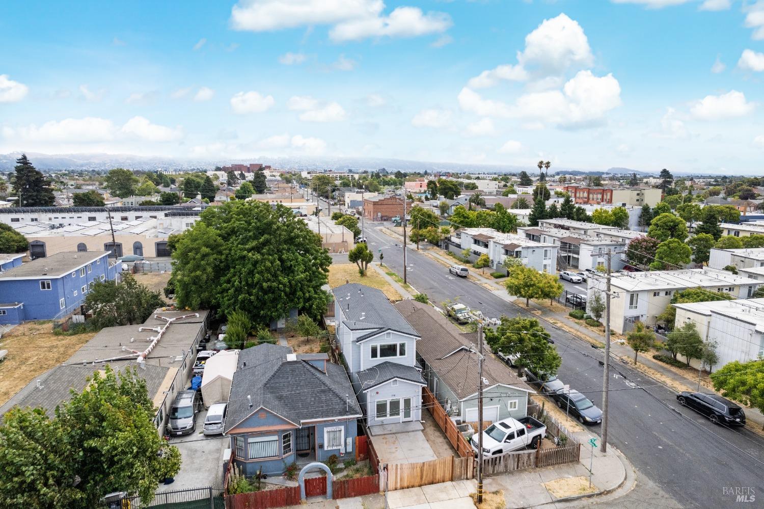 Detail Gallery Image 33 of 39 For 406 B St, Richmond,  CA 94801 - 3 Beds | 1/1 Baths