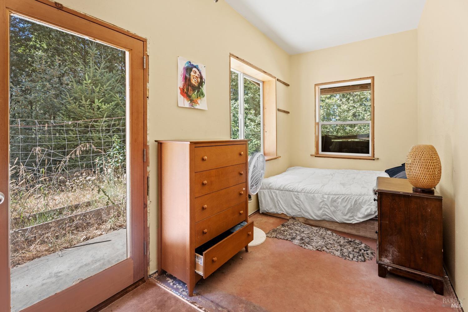 Detail Gallery Image 9 of 21 For 29281 Timberline Rd, Willits,  CA 95490 - 3 Beds | 2 Baths