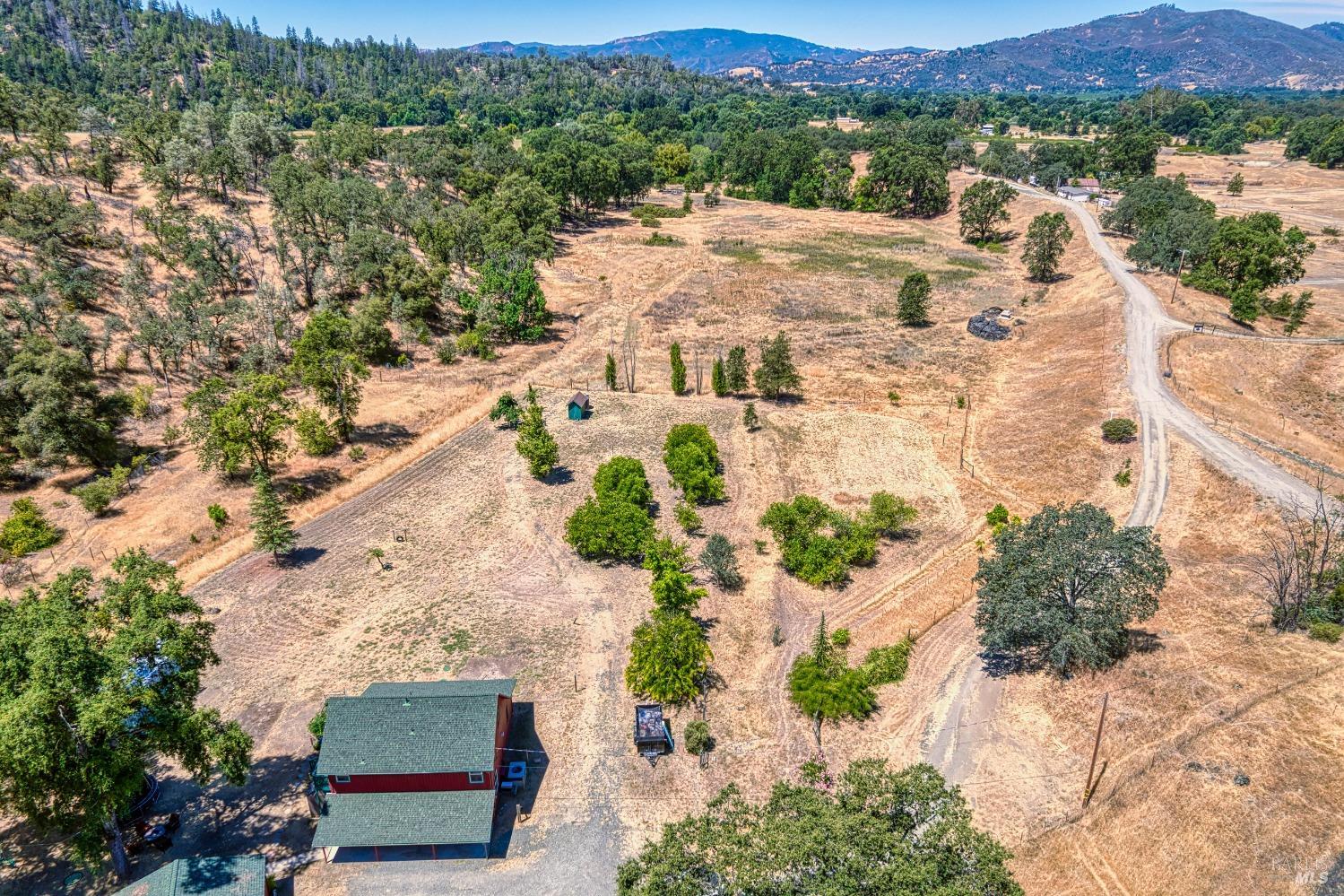 Detail Gallery Image 9 of 69 For 2225 Ladder Ridge Rd, Upper Lake,  CA 95485 - 3 Beds | 2 Baths