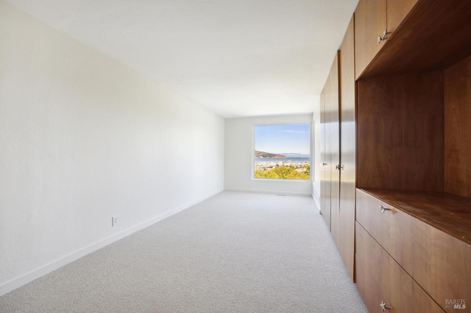 Detail Gallery Image 23 of 45 For 109 Filbert Ave #B,  Sausalito,  CA 94965 - 2 Beds | 2 Baths