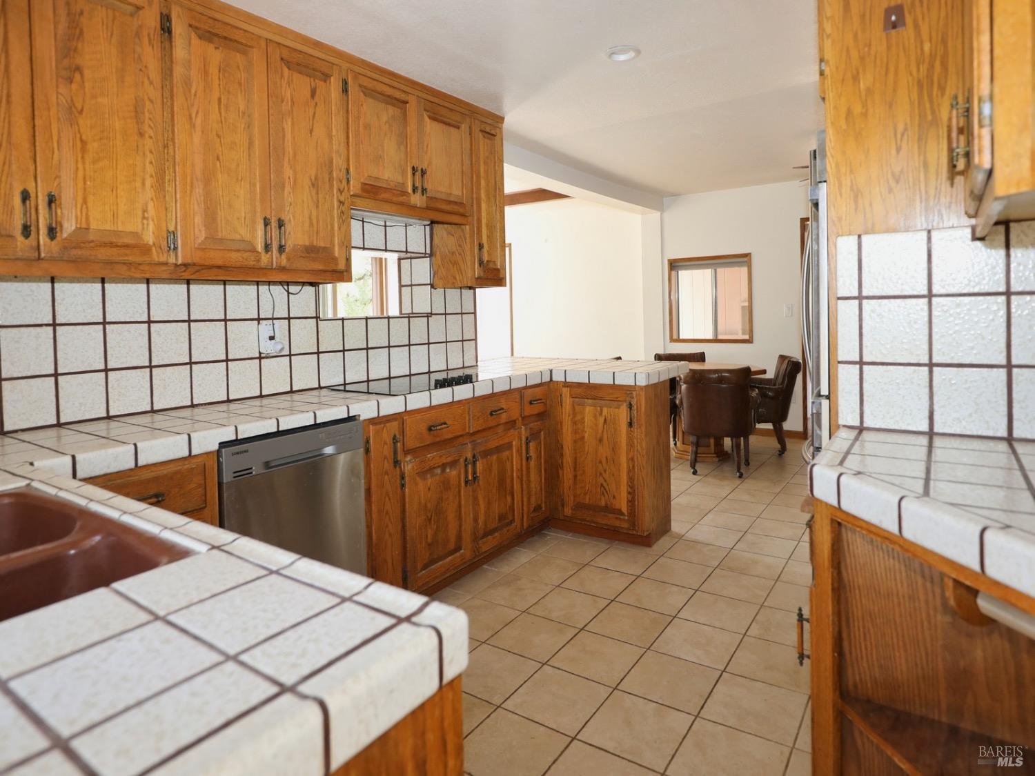 Detail Gallery Image 12 of 57 For 2765 Howard Ave, Lakeport,  CA 95453 - 3 Beds | 2/1 Baths