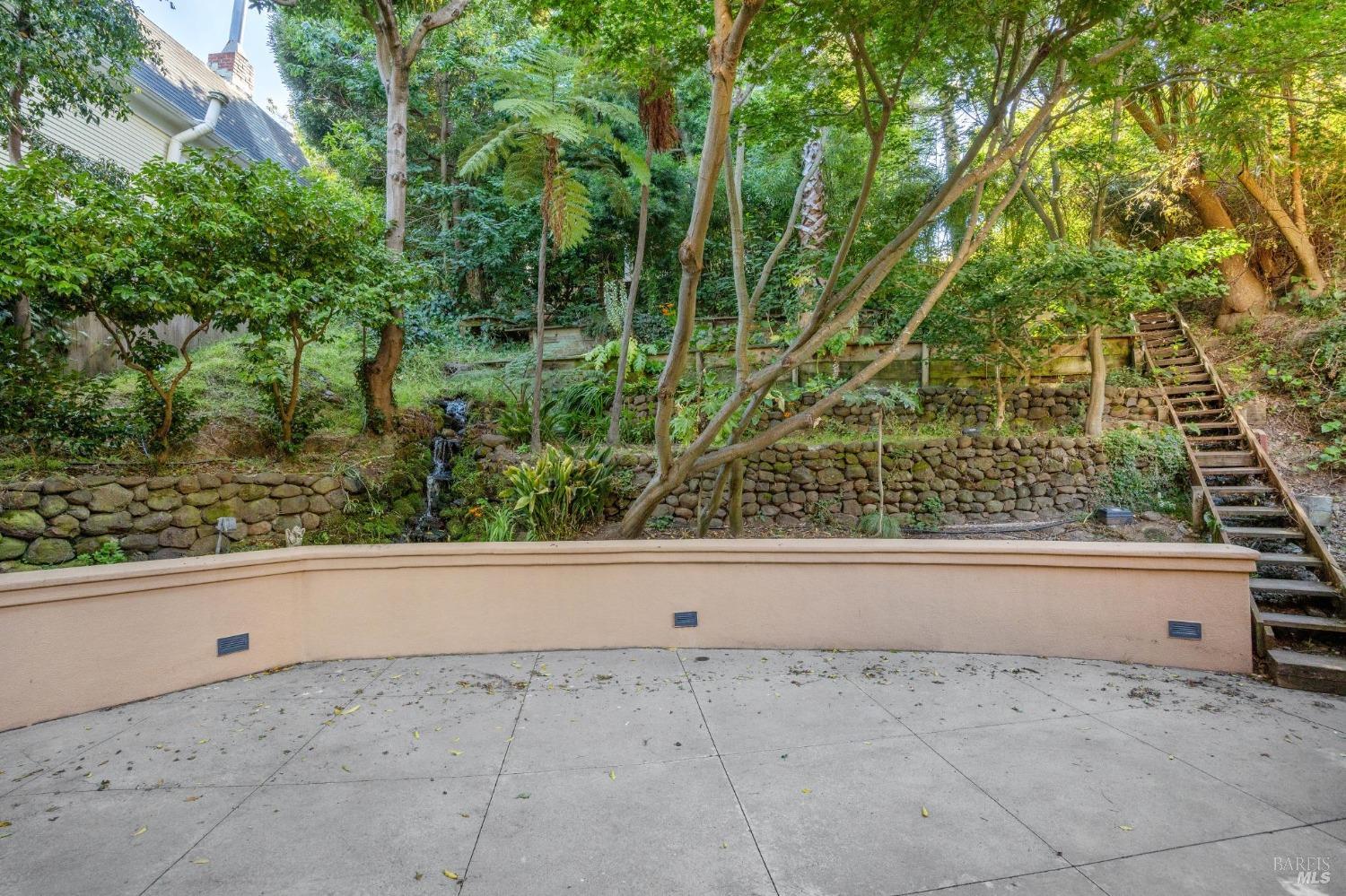 Detail Gallery Image 41 of 45 For 109 Filbert Ave #B,  Sausalito,  CA 94965 - 2 Beds | 2 Baths