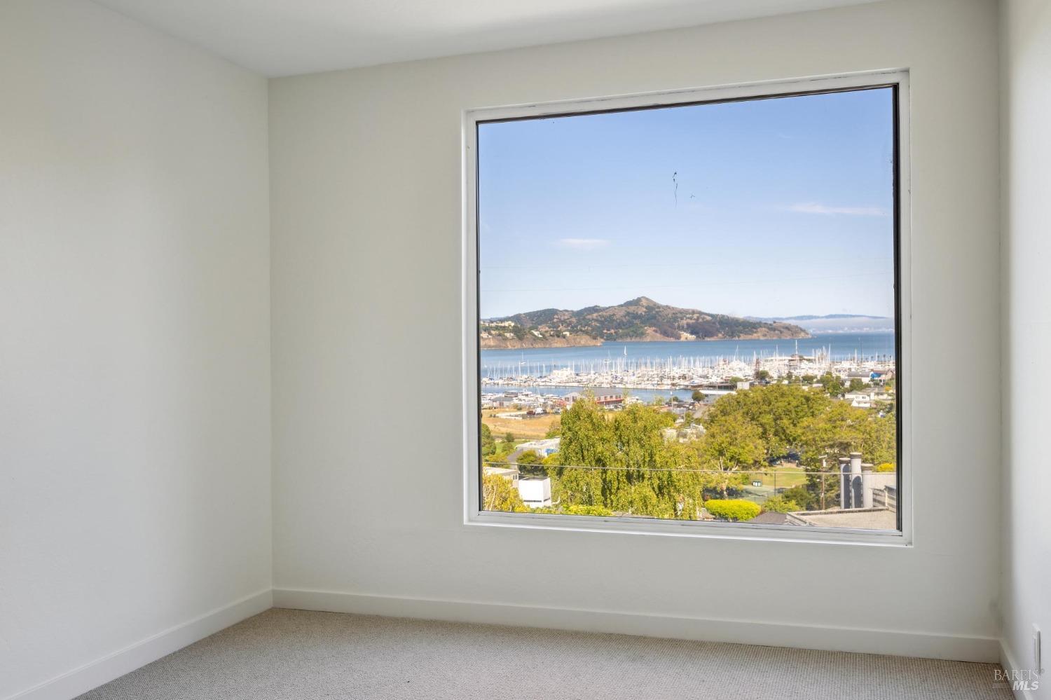 Detail Gallery Image 31 of 45 For 109 Filbert Ave #B,  Sausalito,  CA 94965 - 2 Beds | 2 Baths