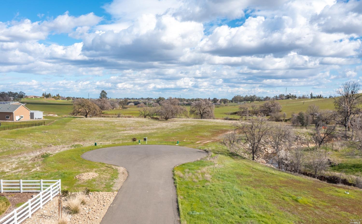 Detail Gallery Image 19 of 39 For 5 English Creek Ln, Vacaville,  CA 95688 - – Beds | – Baths