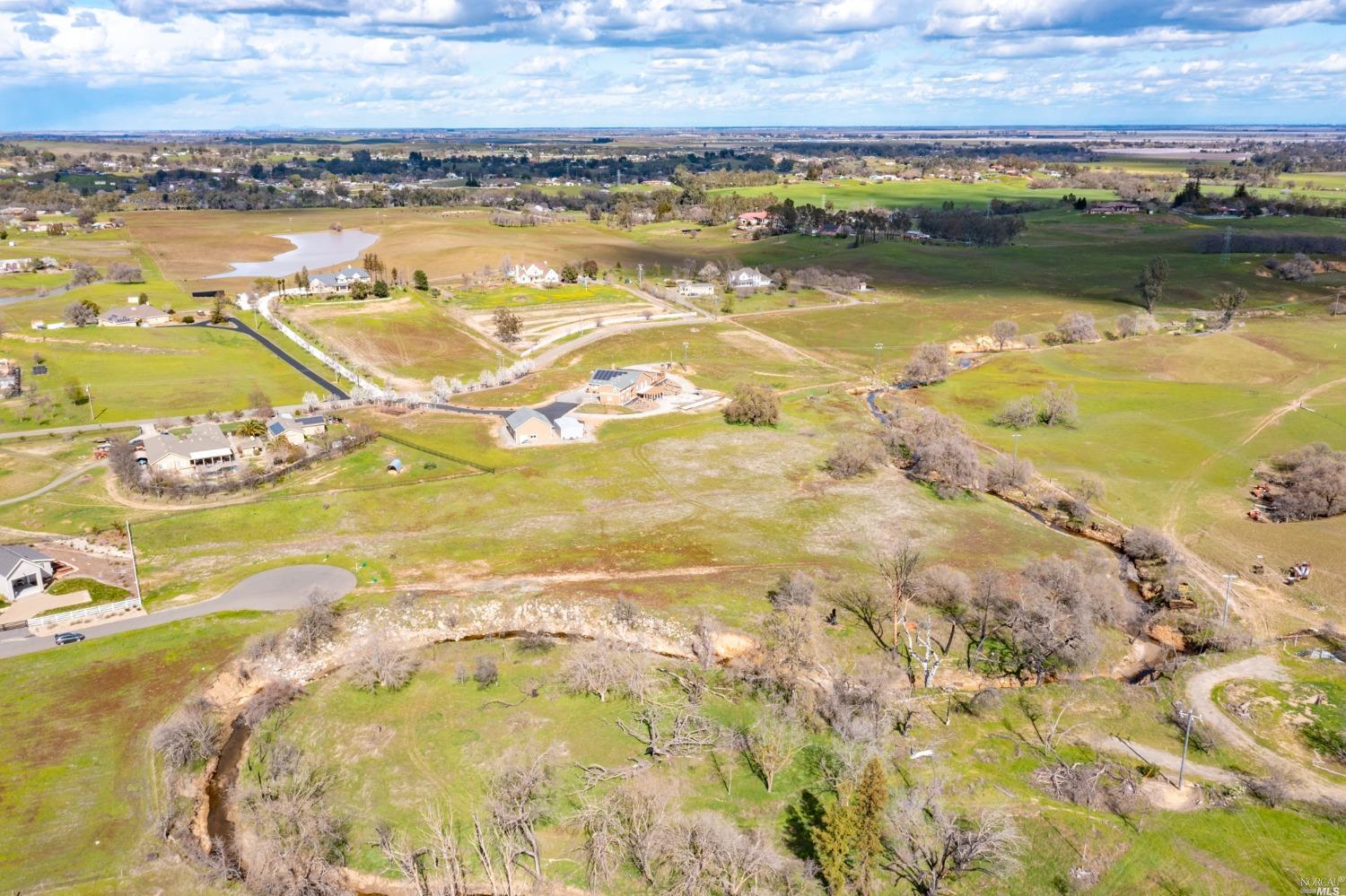 Detail Gallery Image 23 of 39 For 5 English Creek Ln, Vacaville,  CA 95688 - – Beds | – Baths