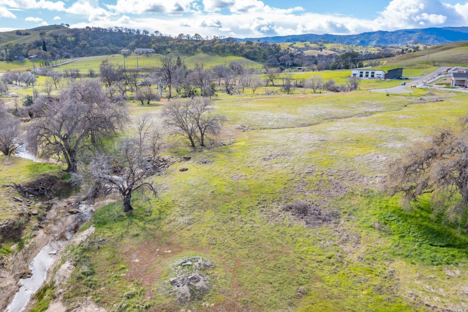 Detail Gallery Image 4 of 39 For 5 English Creek Ln, Vacaville,  CA 95688 - – Beds | – Baths