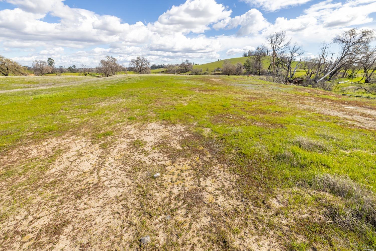 Detail Gallery Image 5 of 40 For 6 English Creek Ln, Vacaville,  CA 95688 - – Beds | – Baths