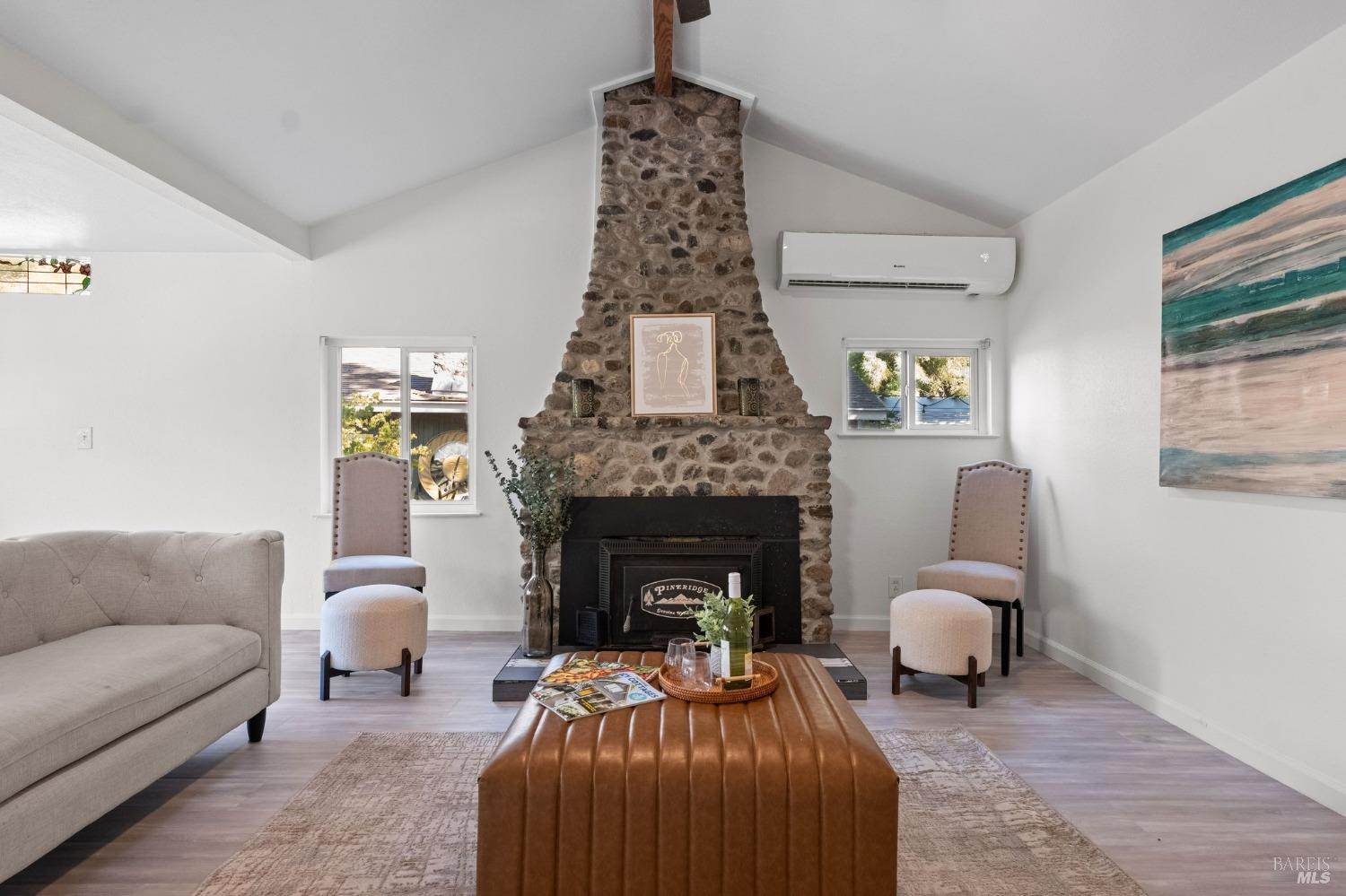 Detail Gallery Image 11 of 40 For 2756 N Fitch Mountain Rd, Healdsburg,  CA 95448 - 2 Beds | 1 Baths