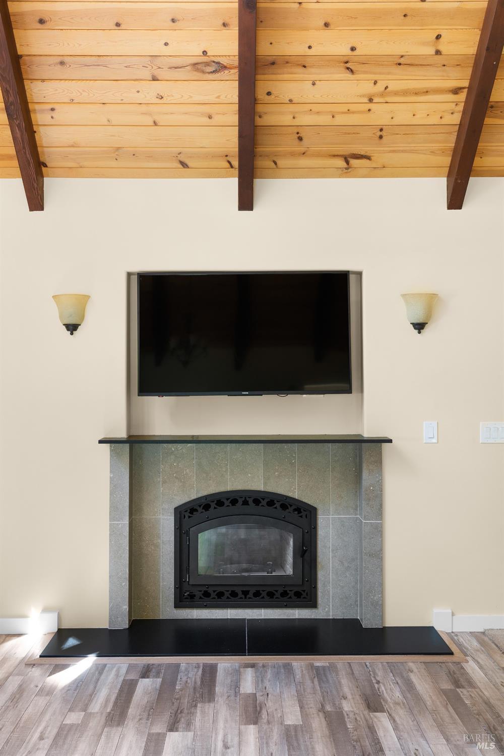 Detail Gallery Image 17 of 63 For 8676 Palmer Creek Rd, Healdsburg,  CA 95448 - 3 Beds | 2 Baths