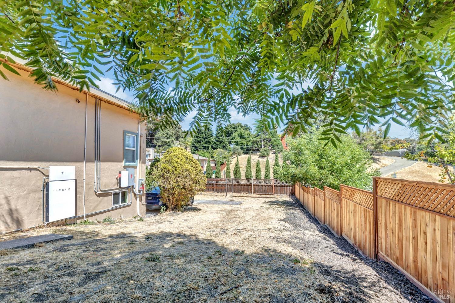 Detail Gallery Image 42 of 44 For 683 Appian Way, El Sobrante,  CA 94803 - 3 Beds | 2 Baths